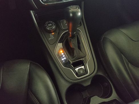 Used 2023 Jeep Cherokee Altitude Lux image 26