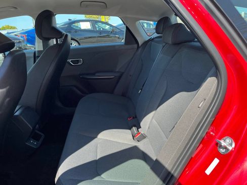 Used 2025 Kia K4 FWD image 27