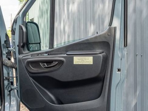 Used 2021 Mercedes-Benz Sprinter 2500 image 37