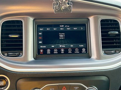 Used 2022 Dodge Charger SXT image 11