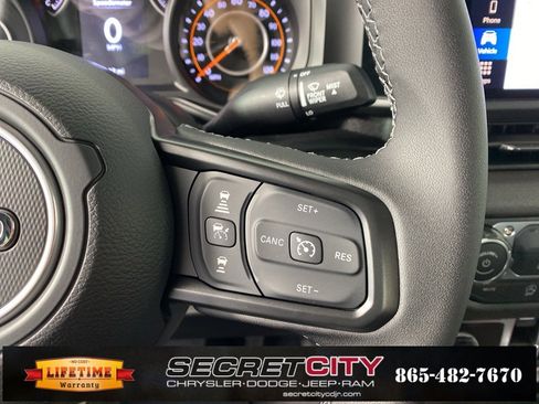 New 2025 Jeep Gladiator Sport image 16