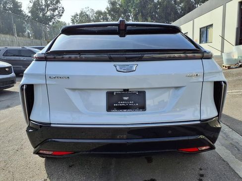 Certified 2026 Cadillac Lyriq Luxury image 9