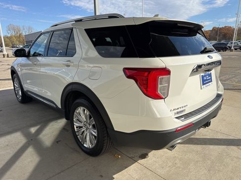 Certified 2022 Ford Explorer Limited w/ Limited Technology Package image 5