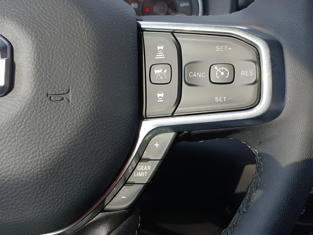 Used 2026 RAM 1500 Laramie AWD/4WD image 24