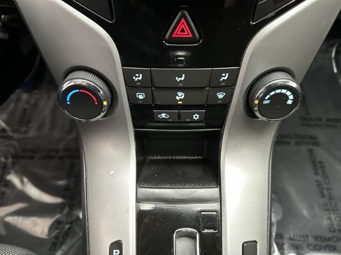 Used 2013 Chevrolet Cruze LT image 29