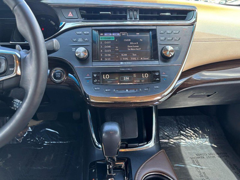 Used 2014 Toyota Avalon Limited w/ Technology Package FWD image 13