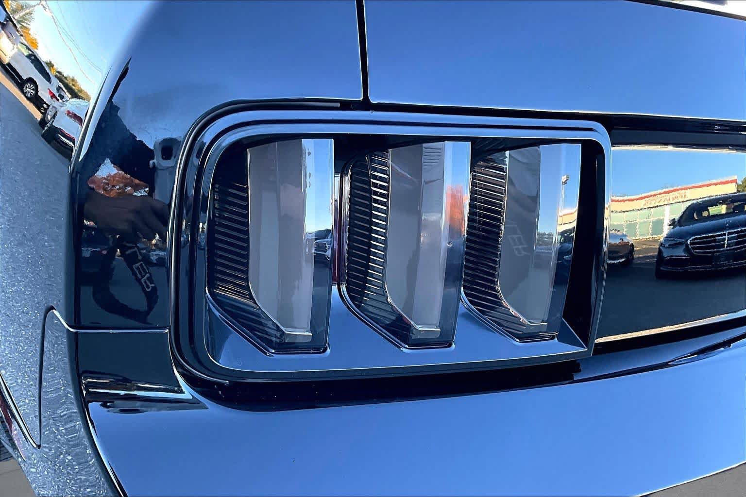 Used 2008 Ford Mustang GT Premium RWD image 25
