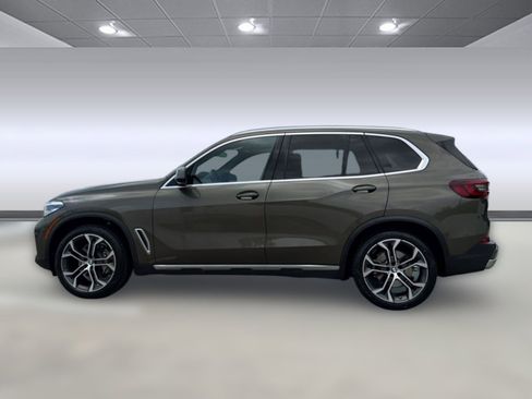 Certified 2023 BMW X5 sDrive40i w/ Premium Package RWD image 2