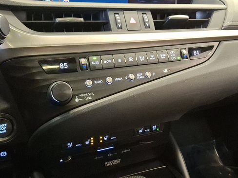 Used 2019 Lexus ES 350 F Sport image 16