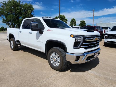 Certified 2026 Chevrolet Silverado 2500 LTZ w/ LTZ Plus Package AWD/4WD image 2
