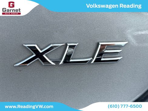 Used 2016 Toyota Camry XLE image 35