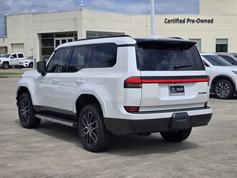 Used 2024 Lexus GX 550 w/ Accessory Package (Z1) AWD/4WD image 4