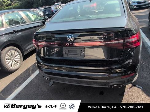 Used 2025 Volkswagen Jetta GLI Autobahn w/ GLI Black Package FWD image 14