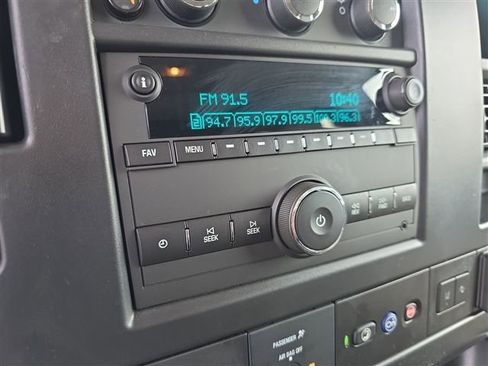 Used 2025 Chevrolet Express 3500 LT w/ LT Preferred Equipment Group RWD image 14