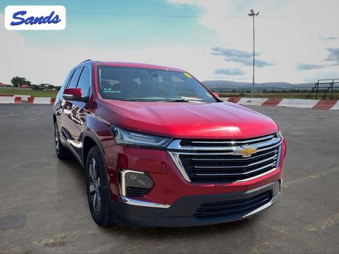 Used 2022 Chevrolet Traverse LT w/ LT Premium Package AWD/4WD image 1
