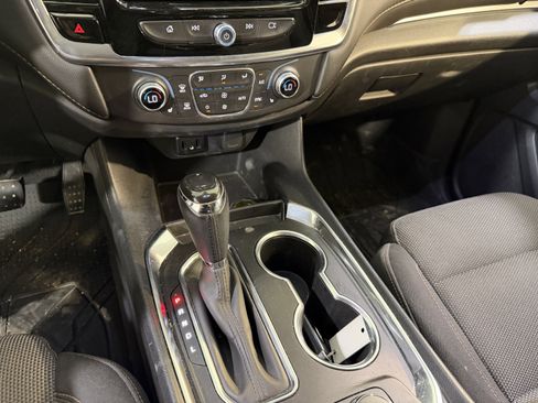 Used 2019 Chevrolet Traverse LT FWD image 20