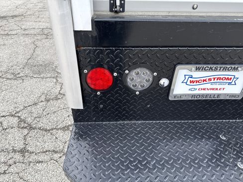 Used 2023 Chevrolet Express 3500 w/ Power Convenience Package image 10