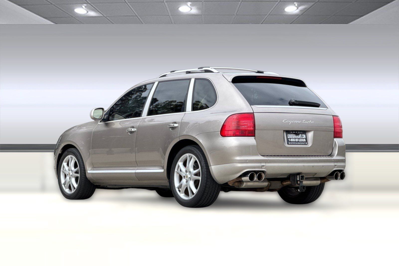 Used 2004 Porsche Cayenne Turbo AWD/4WD image 3