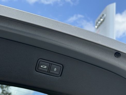 Used 2023 Genesis GV80 3.5T image 18