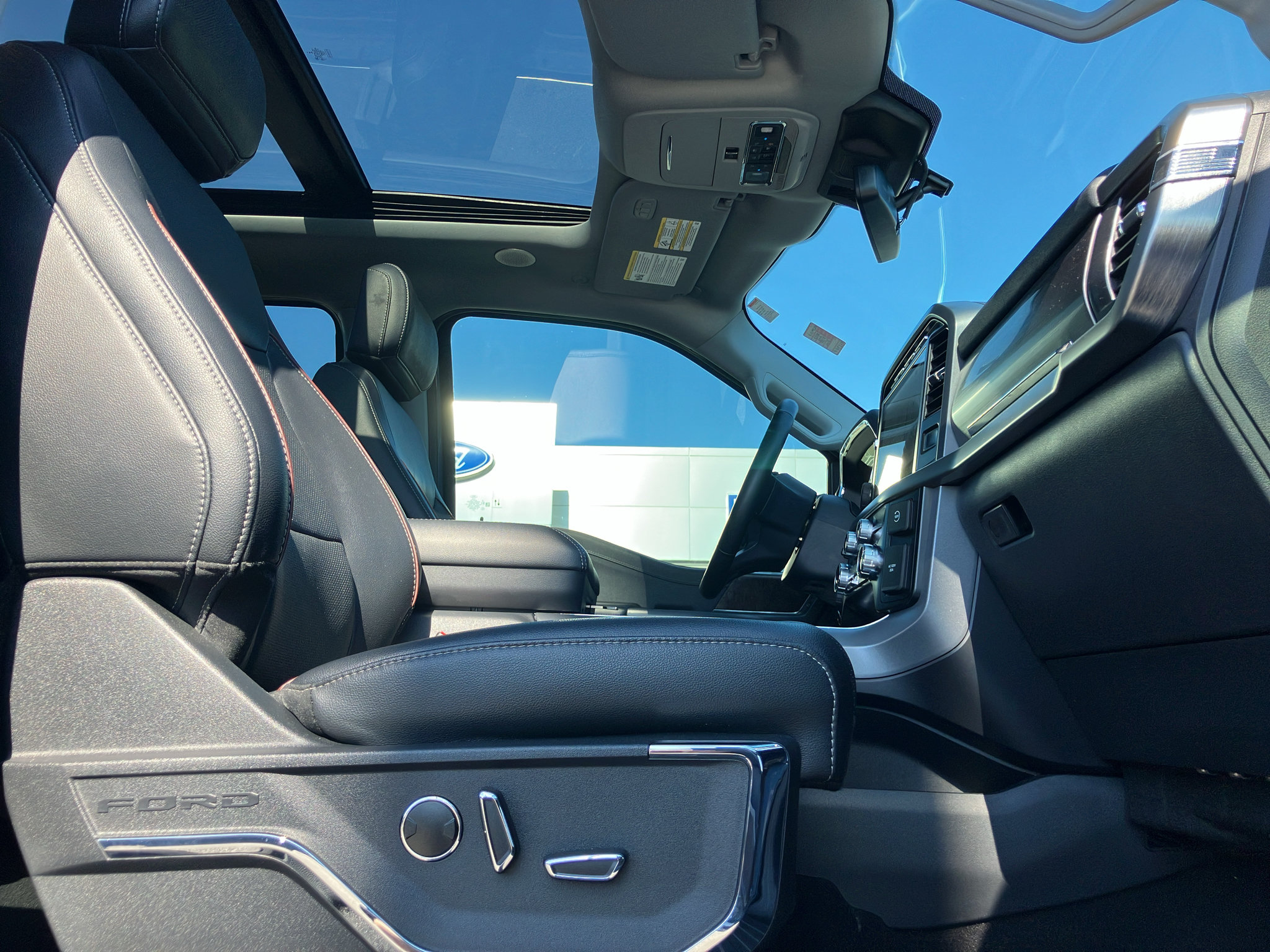 Used 2023 Ford F150 Lariat w/ Equipment Group 502A High AWD/4WD image 39