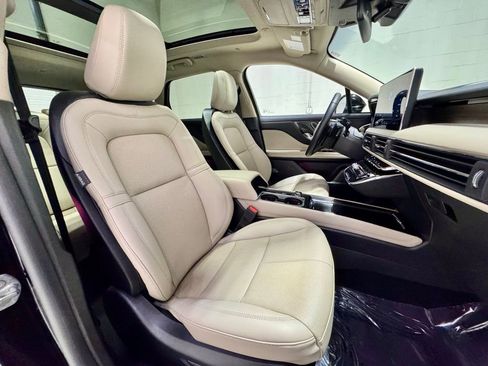 Used 2025 Lincoln Corsair Grand Touring AWD/4WD image 27