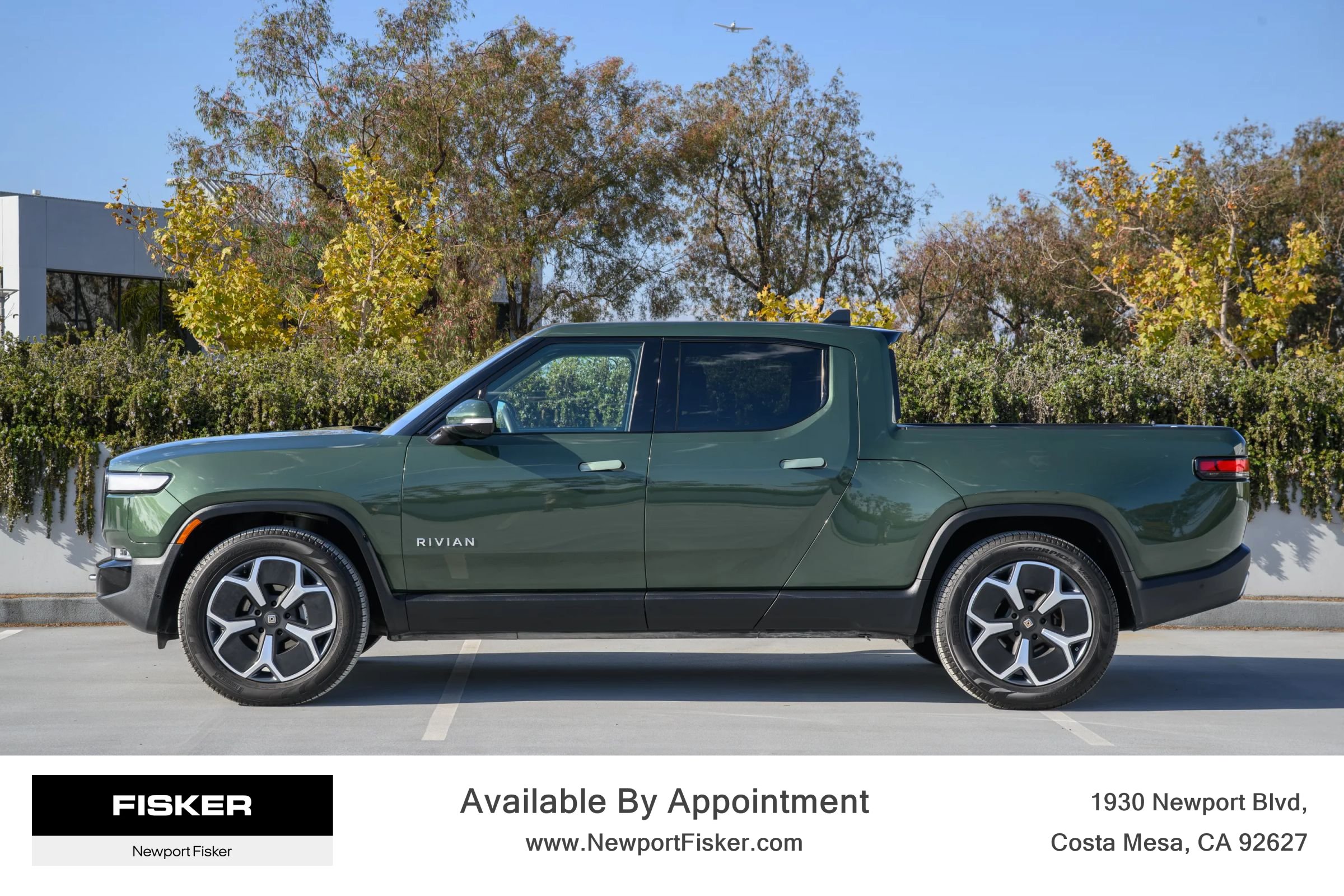 Used 2023 Rivian R1T AWD Adventure Dual image 2