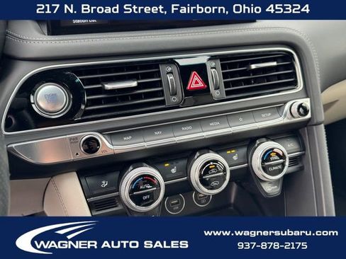 Used 2023 Genesis G70 2.0T image 23