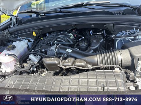 Used 2025 Jeep Grand Cherokee Laredo RWD image 18