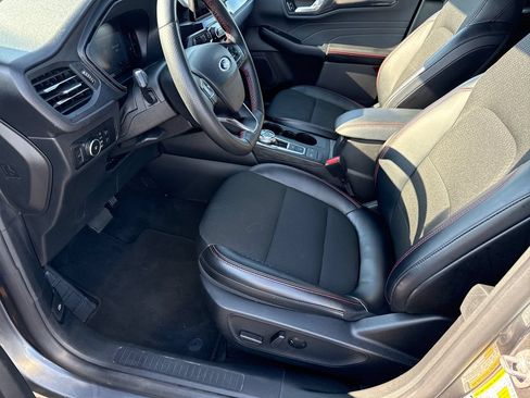 Used 2025 Ford Escape ST-Line Select AWD/4WD image 17