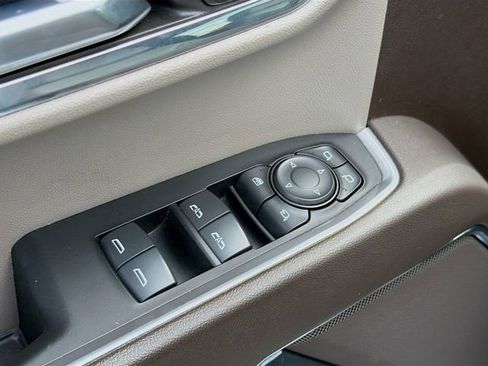 Used 2024 GMC Sierra 1500 SLT image 22