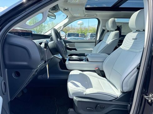 New 2026 Ford Expedition Platinum w/ Platinum Ultimate Package AWD/4WD image 21