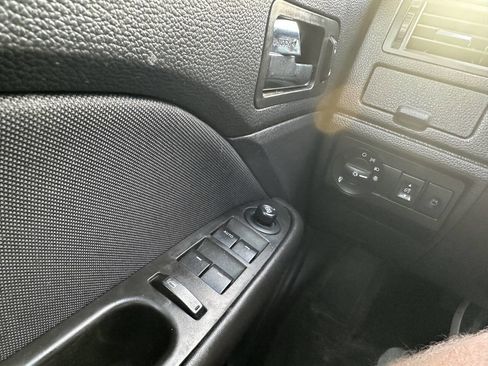 Used 2012 Ford Fusion SE image 15