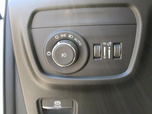 New 2025 Jeep Grand Cherokee Limited w/ Luxury Tech Group II image 15