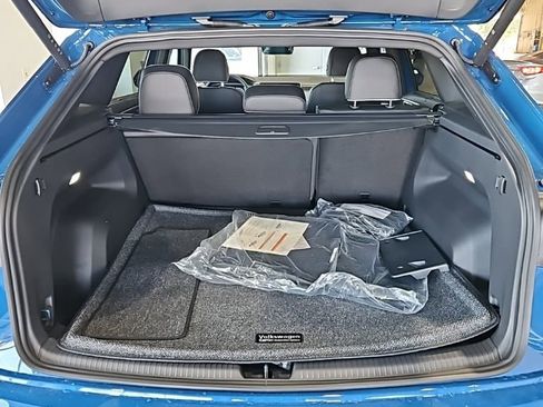 New 2026 Volkswagen Atlas Cross Sport SEL Premium R-Line AWD/4WD image 18