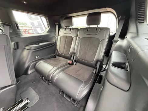 Used 2024 Jeep Grand Cherokee L Laredo image 11