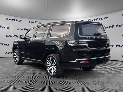 Used 2022 Jeep Grand Wagoneer Series III AWD/4WD image 3