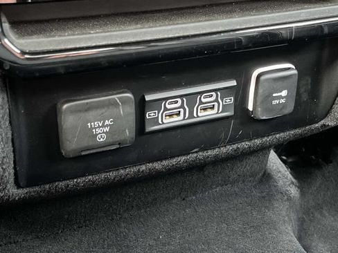 Used 2023 Jeep Wagoneer Series II AWD/4WD image 17
