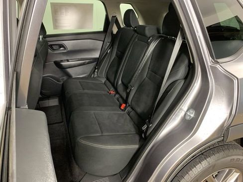 Used 2024 Nissan Rogue S AWD/4WD image 30