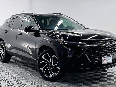 New 2026 Chevrolet Trax RS FWD image 8