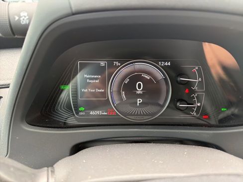 Used 2023 Lexus UX 250h AWD image 9