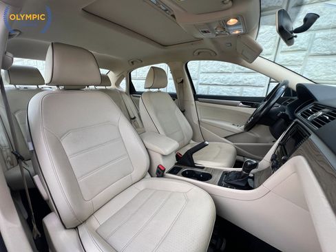 Used 2017 Volkswagen Passat 1.8T SE image 42