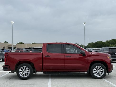 Used 2021 Chevrolet Silverado 1500 Custom image 3