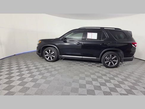 Used 2025 Honda Pilot Elite image 47