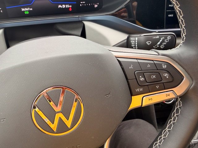 Certified 2023 Volkswagen Taos SE w/ Panoramic Sunroof Package FWD image 19