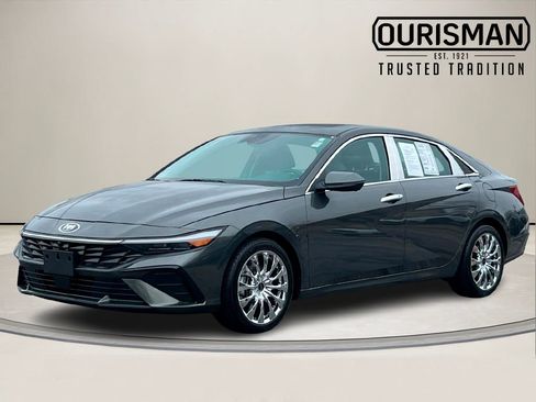 Used 2024 Hyundai Elantra Limited image 2