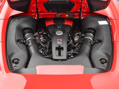 Certified 2021 Ferrari F8 Tributo image 30