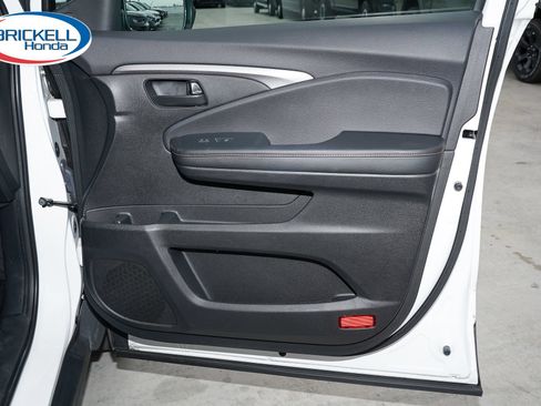 Used 2023 Honda Passport TrailSport image 14