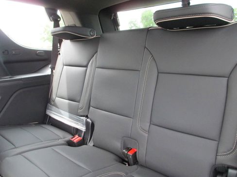 New 2026 GMC Yukon Elevation w/ Elevation Premium Package AWD/4WD image 14