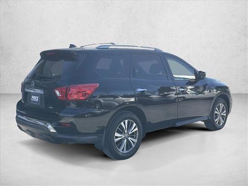 Used 2020 Nissan Pathfinder S image 5