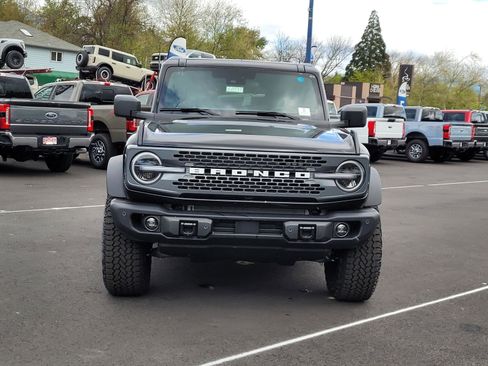 New 2026 Ford Bronco Badlands image 2